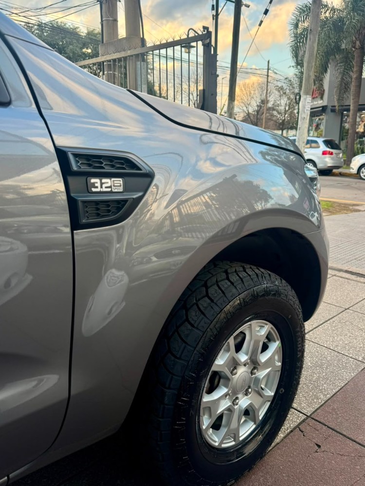 Ford Ranger XLS — foto 5